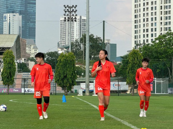 Tiền đạo Việt kiều có chiều cao lý tưởng, thử sức ở U.20 nữ Việt Nam
