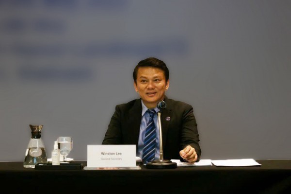 Tổng thư ký AFF cùng lãnh đạo FAT đã đến trụ sở VFF, cùng giải quyết sự cố sai Quốc kỳ Tổng thư ký AFF cùng lãnh đạo FAT đã đến trụ sở VFF, cùng giải quyết sự cố sai Quốc kỳ