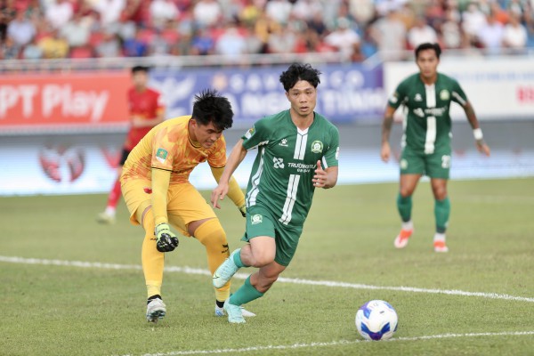 Trận play-off giành vé V-League: Màn tái ngộ buồn vui lẫn lộn của những người hùng Thường Châu
