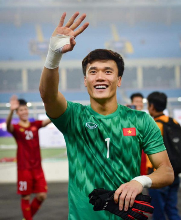 Trận play-off giành vé V-League: Màn tái ngộ buồn vui lẫn lộn của những người hùng Thường Châu
