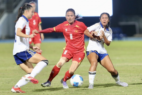 Trọng tài cướp mất HCV SEA Games xứng đáng của đội tuyển nữ Việt Nam: Cay đắng và cảm phục!