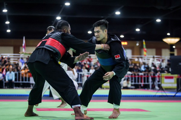 Trọng tài không chấm điểm cho võ sĩ Việt Nam, động thái nóng của BHL và cái kết…