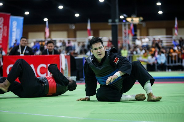 Trọng tài không chấm điểm cho võ sĩ Việt Nam, động thái nóng của BHL và cái kết…