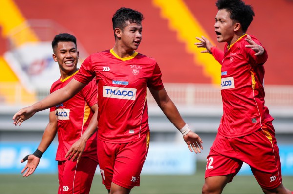 Trường ĐH Văn Lang - Trường ĐH Công nghệ Kỹ thuật TP.HCM: Phải thắng!