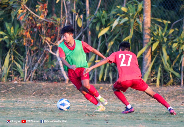 U16 Việt Nam chuẩn bị cho trận tranh ngôi nhất bảng với U16 Indonesia
