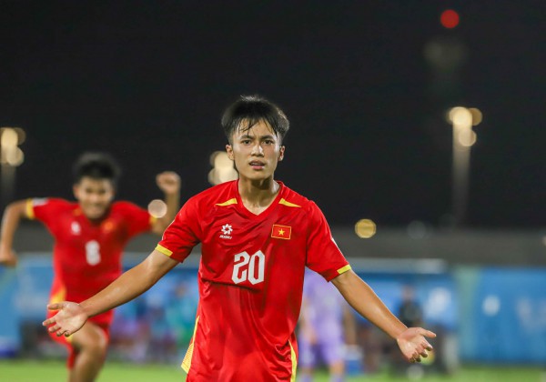 U.17 Việt Nam sẽ thắng U.17 UAE nếu giữ được cái đầu 