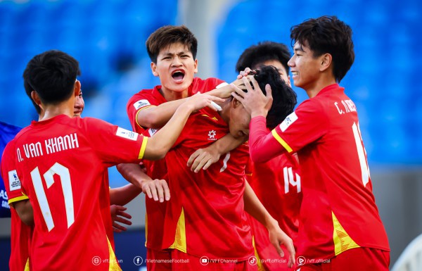 U.18 Việt Nam sang Hàn Quốc giao hữu, bất ngờ ghế nóng HLV: Nhân tố đẳng cấp U.18 Việt Nam sang Hàn Quốc giao hữu, bất ngờ ghế nóng HLV: Nhân tố đẳng cấp
