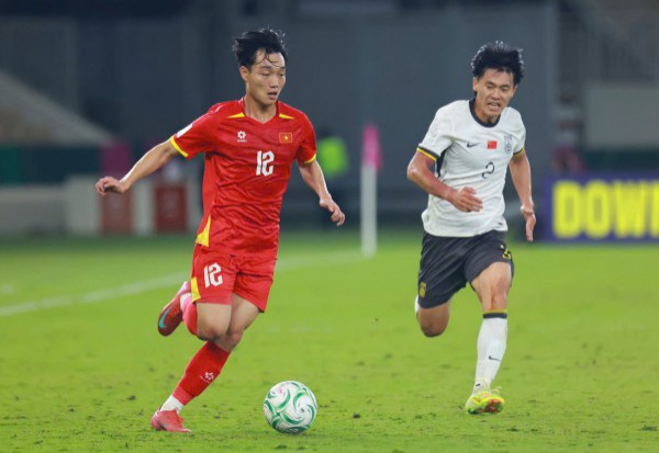 U.23 Việt Nam đấu trí Hàn Quốc, nỗ lực tột độ giành HCĐ: Ca khúc khải hoàn về nước ngày 24.1