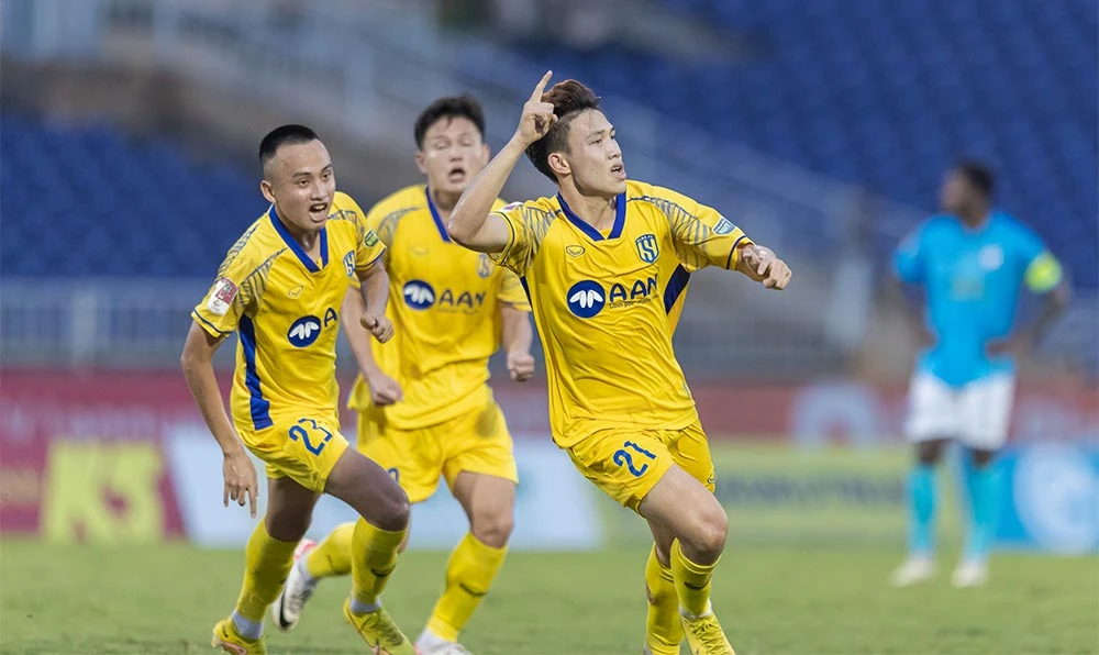 V-League : 7 trận V-League : 7 trận