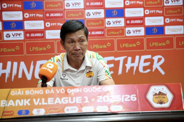 Vòng 24 V-League: Nghiệt ngã vòng xoáy trụ hạng