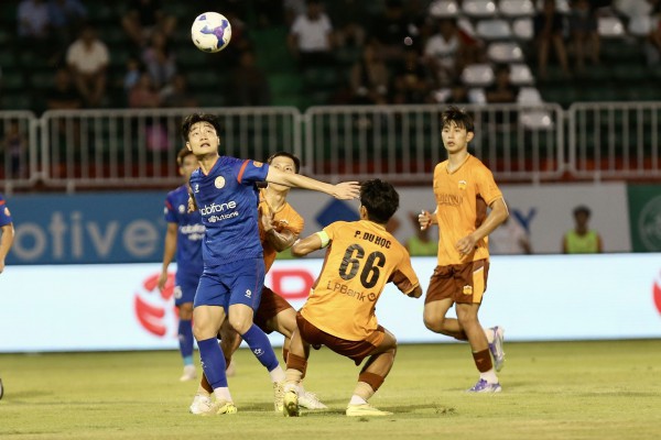 Vòng 24 V-League: Nghiệt ngã vòng xoáy trụ hạng