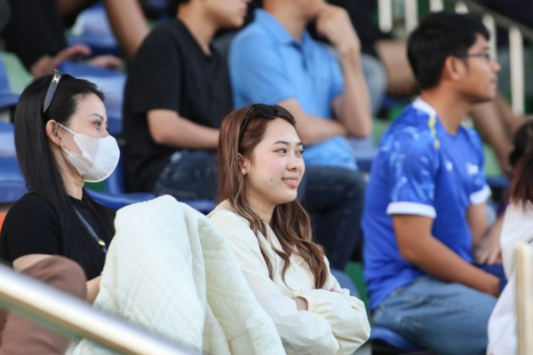 Vượt 12.000 km từ Canada về Việt Nam, 