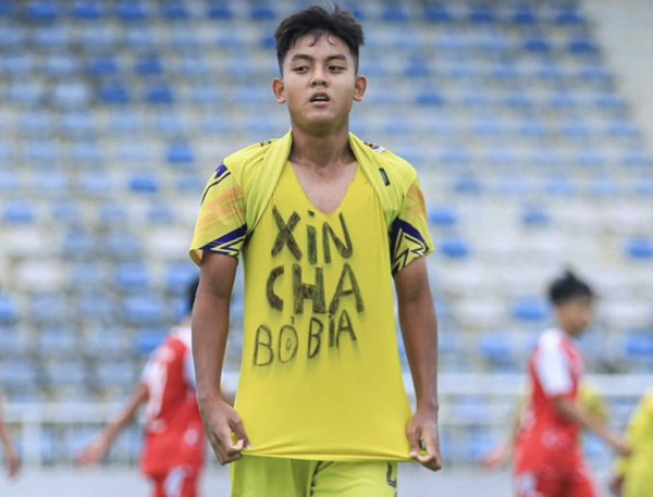 ”Xin cha bỏ bia” ”Xin cha bỏ bia”