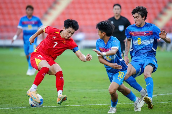 Đình Bắc lợi thế lớn hơn Yotsakon trong trận chung kết U.23 Việt Nam đại chiến Thái Lan