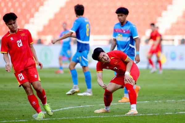 Đình Bắc lợi thế lớn hơn Yotsakon trong trận chung kết U.23 Việt Nam đại chiến Thái Lan