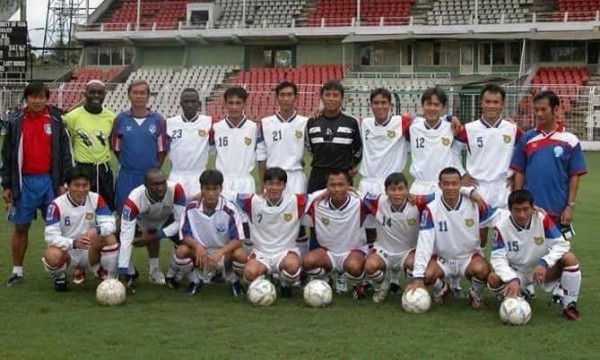 Độc lạ tuyển thủ từng dự vòng loại World Cup trở thành HLV giải sinh viên