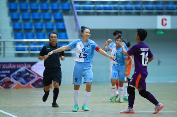 Đội trưởng futsal nữ Việt Nam tỏa sáng, Thái Sơn Nam TP.HCM thị uy sức mạnh