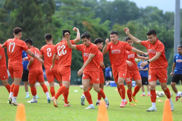 Đội tuyển Việt Nam chuyển sân 