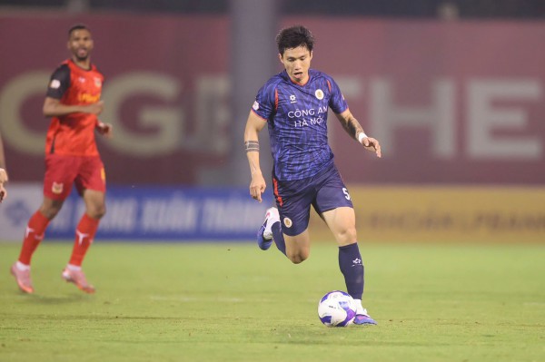 Đội tuyển Việt Nam quyết thắng Malaysia bằng diện mạo mới