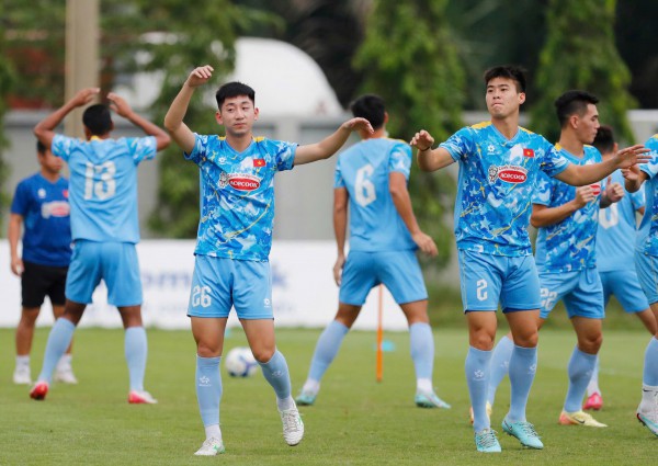 Đội tuyển Việt Nam thay Đội tuyển Việt Nam thay