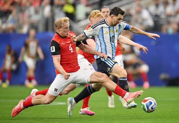 Messi nói cực sốc về quả phạt đền hỏng: 