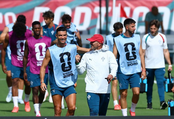 Ronaldo lên tiếng giữa cơn bão nội bộ đội tuyển Bồ Đào Nha xung đột dữ dội