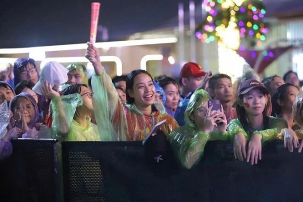 4,2 tỉ đồng từ concert 4,2 tỉ đồng từ concert