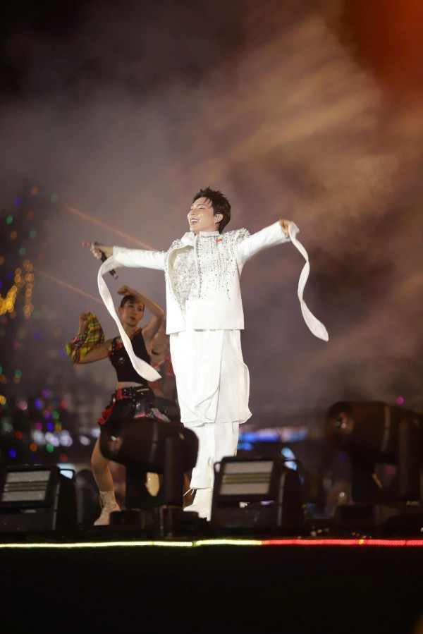 4,2 tỉ đồng từ concert 4,2 tỉ đồng từ concert