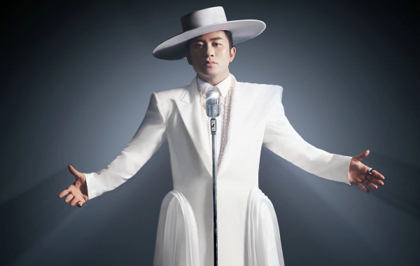 Ca sĩ Tùng Dương: Tôi không thể hát nhạc xưa theo lối hát như anh Tuấn Ngọc