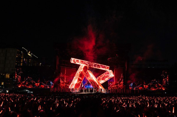 Concert nghìn người của ca sĩ trẻ: sức hút 