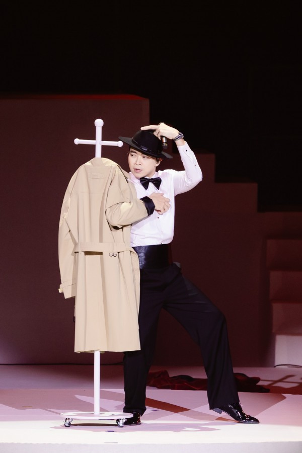 Lân Nhã thăng hoa cùng NSND Tấn Minh, Hương Tràm trong concert 15 năm ca hát