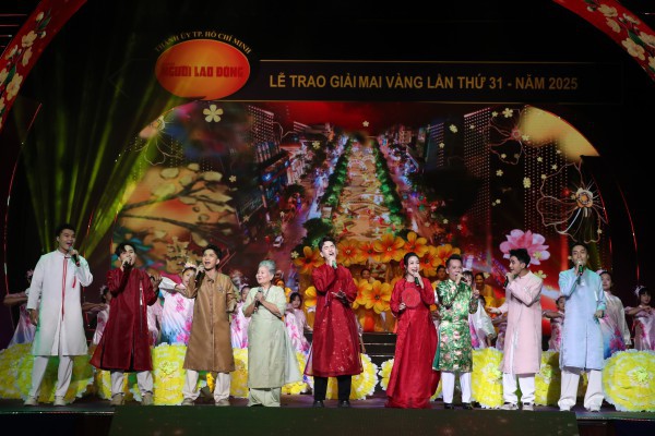 NSND Lệ Thủy, NSƯT Kim Tử Long cùng dàn nghệ sĩ gạo cội hội ngộ