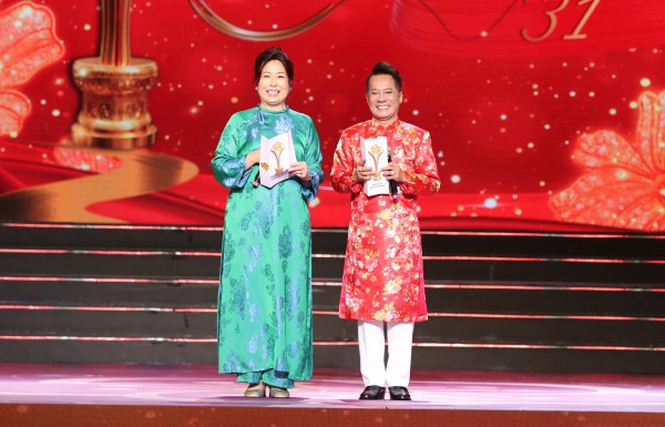 NSND Lệ Thủy, NSƯT Kim Tử Long cùng dàn nghệ sĩ gạo cội hội ngộ