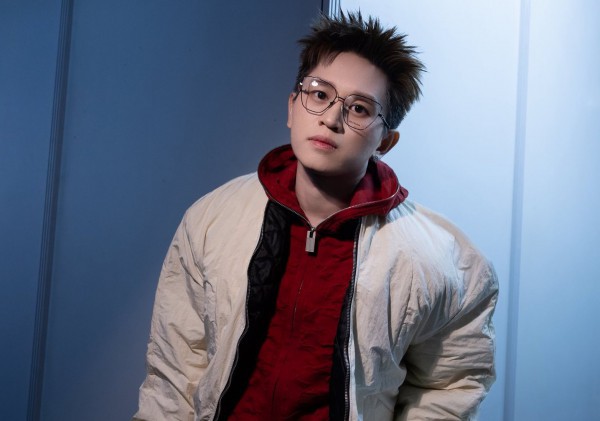 Rapper B Ray tiếp tục bị chỉ trích vì rap phản cảm