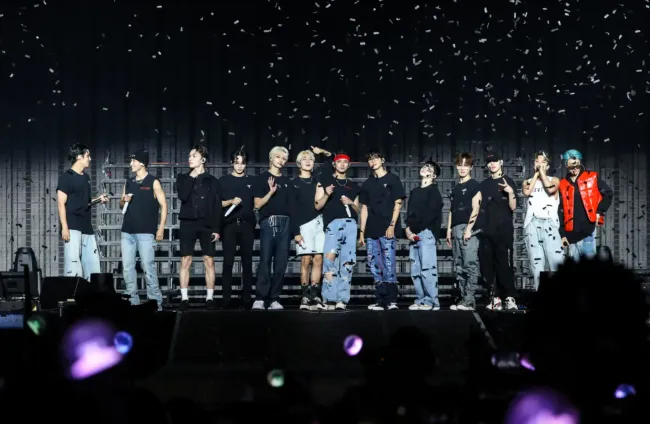 Seventeen và TWICE dẫn đầu doanh thu tour diễn K-Pop nửa đầu năm 2024