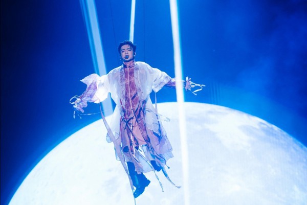 Soobin cháy hết mình trong concert, cùng fan quyên góp hơn 1,2 tỉ đồng cho miền Trung