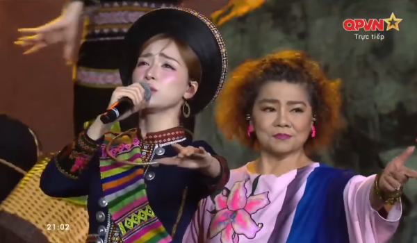 Vì sao Hòa Minzy tiếp tục gây sốt? Vì sao Hòa Minzy tiếp tục gây sốt?