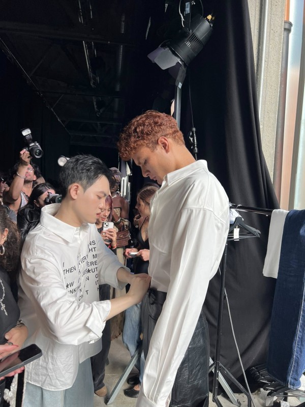 Để NTK Việt được trình diễn ở quốc tế, điều gì quan trọng?