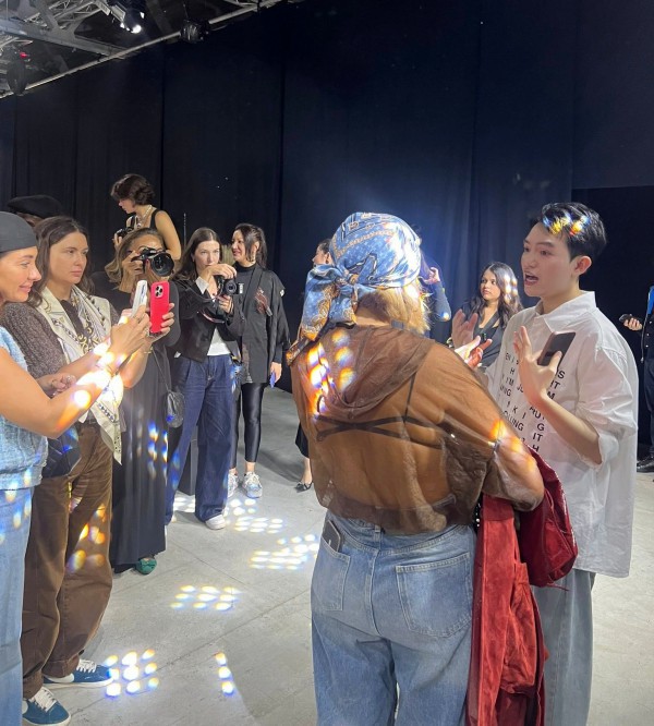 Để NTK Việt được trình diễn ở quốc tế, điều gì quan trọng?