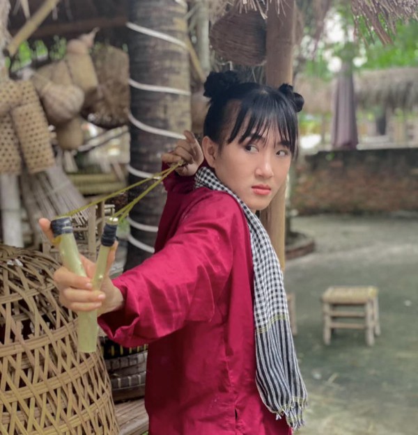 Bóng hồng phim hành động: Bầm tím người, lật cổ chân cũng… bình thường Bóng hồng phim hành động: Bầm tím người, lật cổ chân cũng… bình thường