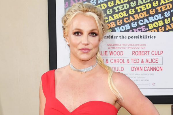 Britney Spears vướng rắc rối pháp lý vì lái xe khi say xỉn