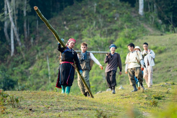 Chị Thông, anh Điệp là ai mà 