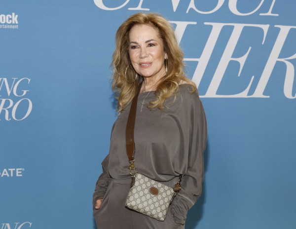 Cựu MC Kathie Lee Gifford tiết lộ lý do yêu quý ông Donald Trump suốt đời Cựu MC Kathie Lee Gifford tiết lộ lý do yêu quý ông Donald Trump suốt đời