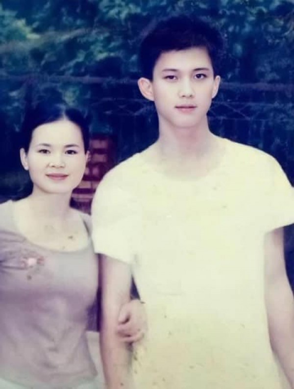 Gã giang hồ điển trai phim "Người một nhà": Lấy vợ hot girl, ảnh quá khứ gây ngỡ ngàng