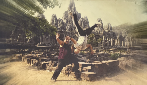 Hai lần suýt 