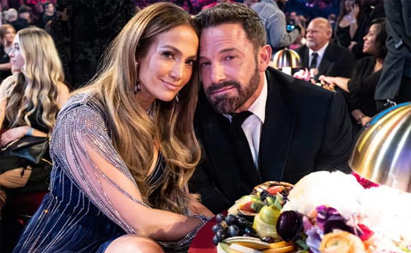 Jennifer Lopez đệ đơn ly dị Ben Affleck sau 4 tháng ly thân