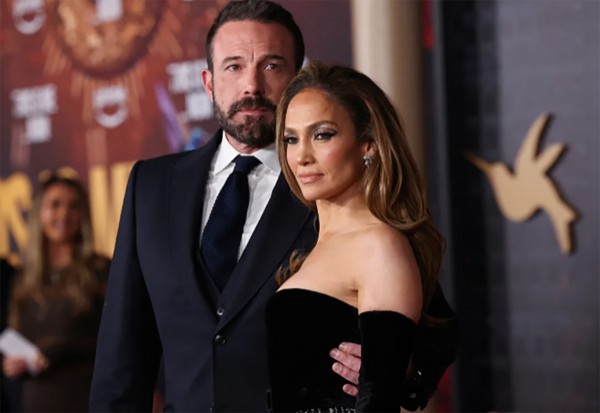 Jennifer Lopez đệ đơn ly dị Ben Affleck sau 4 tháng ly thân