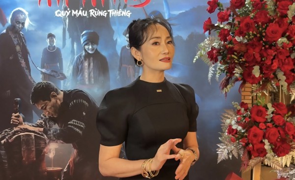 NSƯT Hạnh Thúy nói về việc học tiến sĩ ở tuổi 50