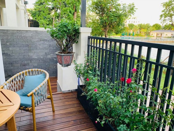 Ngắm biệt thự 200m2 của “chị đẹp” Thanh Vân Hugo: Góc nào cũng sang, mê nhất khu vực hồ cá Koi