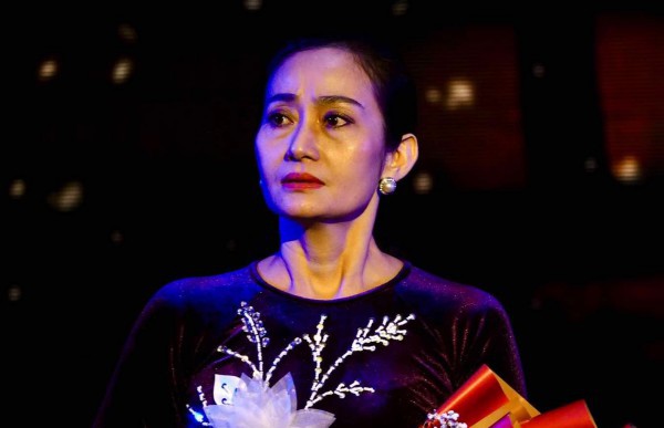 Nghệ sĩ bày tỏ quan điểm về nạn giết mổ lậu chó, mèo